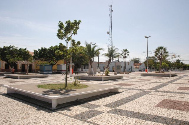 Espaços públicos: Praças e urbanismo